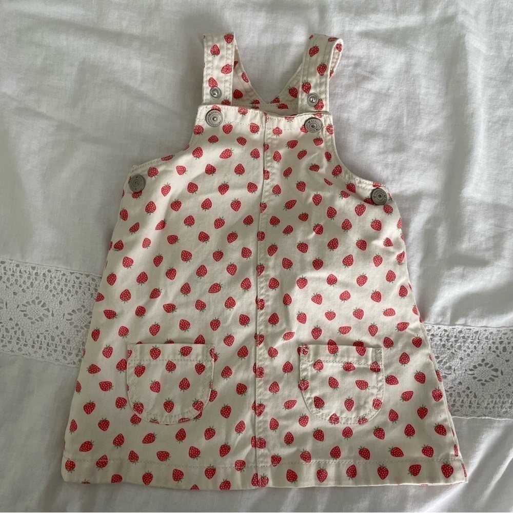 H&M 9-12 months Strawberry Overall Jumper Dress Romper cream white